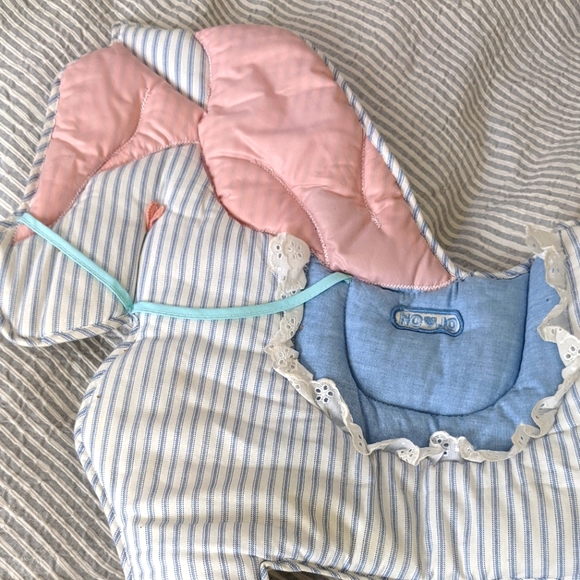 Soft Quilted Style Rocking Horse Wall Decoration for Baby Nursery - Picture 1 of 5